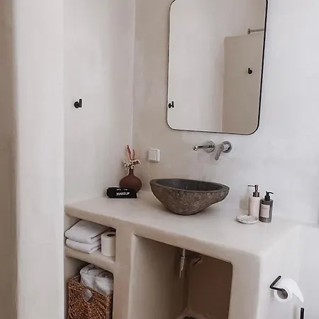 Nyaraló The Mykonos House - Newly Renovated Near Town *
